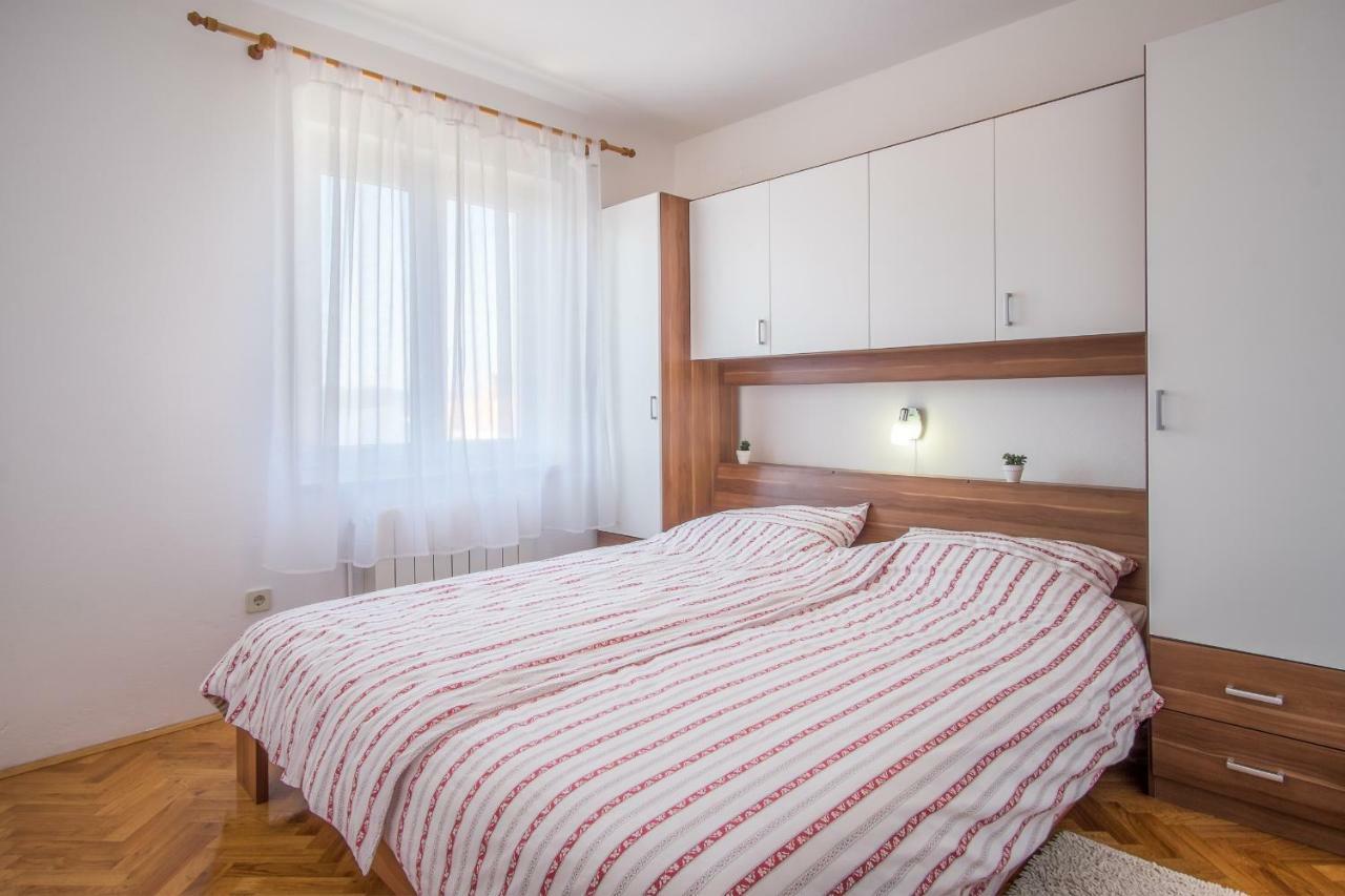 Apartman Cubranic Vrbnik (Primorje-Gorski Kotar) Exterior photo