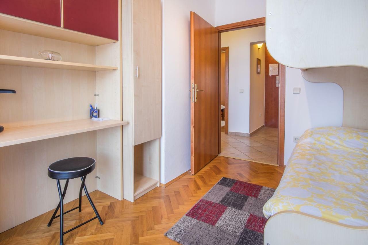 Apartman Cubranic Vrbnik (Primorje-Gorski Kotar) Exterior photo